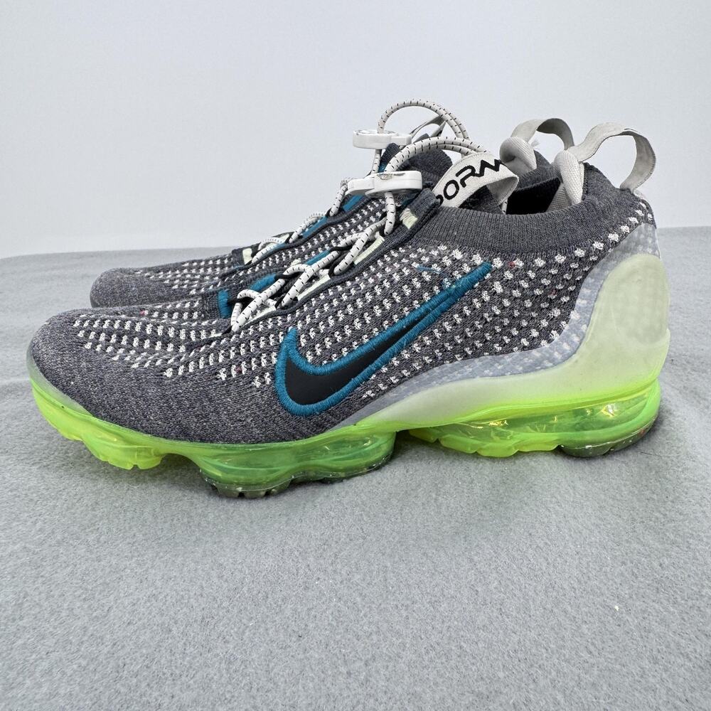 Nike Air VaporMax 2021 Flyknit Shoes Youth Size 4Y Gray Volt Running DB1550-009
